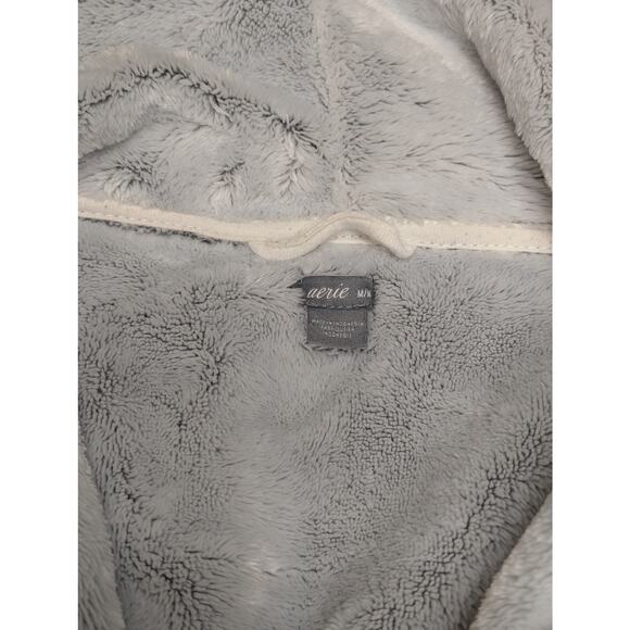 Aerie Ultra Plush Robe in Light Grey - Picture 4 of 7